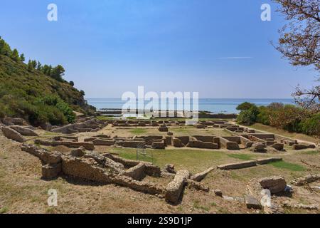 Grotta di Tiberio (Grotta di Tiberio) e resti romani della famosa villa di Tiberio, nonché un sito di scavi paleontologici nella provincia latina Foto Stock
