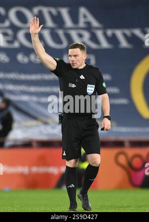 Tynecastle Park Edinburgh.Scotland.UK 25 gennaio 25 partita di premiership William Hill. Hearts vs Kilmarnock arbitro John Beaton Foto Stock