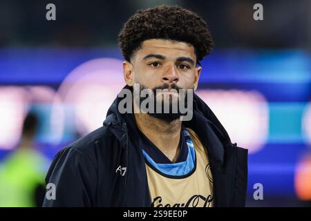 Il centrocampista danese del Napoli Philip Billing guarda durante la partita di serie A tra il Napoli e la Juventus allo stadio Diego Armando Maradona di Napoli, il 25 gennaio 2025. Foto Stock