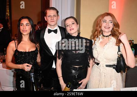 Gizem Emre, Max von der Groeben, Jella Haase und Palina Rojinski beim 49. Deutschen Filmball 2025 im Hotel Bayerischer Hof. München, 25.01.2025 Foto Stock