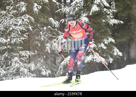 Anterselva, Italia. 26 gennaio 2025. ANTERSELVA - ANTERSELVA, ITALIA - GENNAIO 26: Anna Juppe d'Austria gareggia durante la staffetta femminile 4x6km della IBU World Cup Biathlon Anterselva il 26 gennaio 2025 ad Anterselva, Italia.250126 SEPA 24 079 - 20250126 PD6106 credito: APA-PictureDesk/Alamy Live News Foto Stock