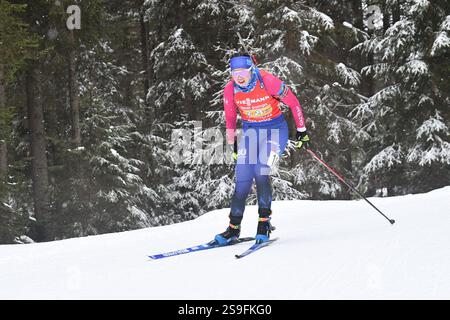 Anterselva, Italia. 26 gennaio 2025. ANTERSELVA, ITALIA - GENNAIO 26: Yelizaveta Beletskaya del Kazakistan gareggia durante la staffetta femminile 4x6 km della IBU World Cup Biathlon Antholz il 26 gennaio 2025 ad Anterselva, Italia.250126 SEPA 24 067 - 20250126 PD6183 credito: APA-PictureDesk/Alamy Live News Foto Stock