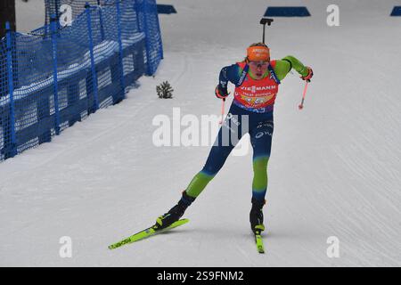 Anterselva, Italia. 26 gennaio 2025. ANTERSELVA, ITALIA - GENNAIO 26: Anamarija Lampic della Slovenia gareggia durante la staffetta femminile 4x6km della IBU World Cup Biathlon di Anterselva il 26 gennaio 2025 ad Anterselva, Italia.250126 SEPA 24 055 - 20250126 PD6259 credito: APA-PictureDesk/Alamy Live News Foto Stock