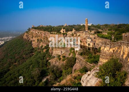 India. Rajasthan. Chittorgarh. Vista generale del forte di Chittor. Foto Stock