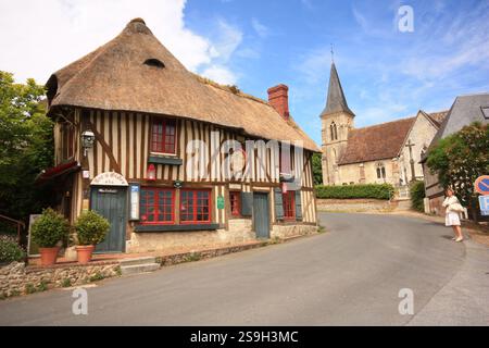 Il villaggio francese di Blangy-le-Château è un comune del dipartimento di Calvados nella regione della Normandia nel nord-ovest della Francia. Foto Stock