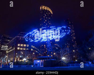 "Error" di Vendel & de Wolf in Westferry Circus, parte del Canary Wharf Winter Lights festival (2025), lo Foto Stock