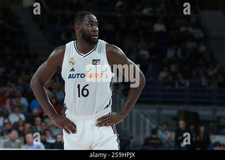 Usman Garuba del Real Madrid durante la partita di campionato ACB tra Real Madrid e Coruna al WiZink Center il 25 gennaio 2025 a Madrid, Spagna. (Foto di Oscar Gonzalez/Sipa USA) Foto Stock