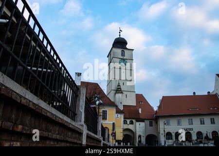 La Torre del Consiglio (Turnul Sfatului) nella città vecchia di Sibiu, Romania Foto Stock