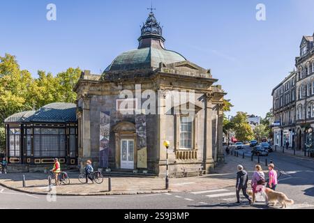 Harrogate, Regno Unito - 17 settembre 2024. Royal Pump Room Museum, un'ex pompa dell'acqua termale nel centro di Harrogate, North Yorkshire, Regno Unito Foto Stock