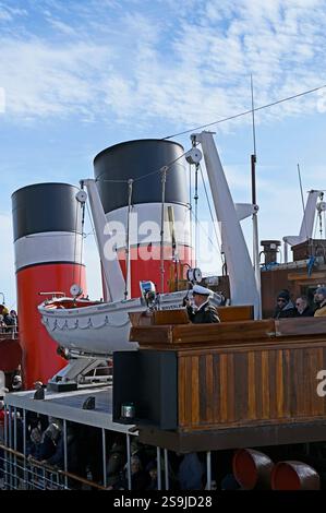 PS Waverley, il molo più lungo del mondo, Southend on Sea, città di Southend. Ultimo giro in mare, battello a vapore passeggeri al mondo. Foto Stock