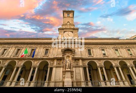 Palazzo dei Giureconsulti o Palazzo affari ai Giureconsulti in Piazza Mercanti a Milano, Italia Foto Stock