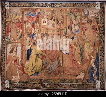 ATTRIBUITO A COLYN DE COTER (1455-1525), FUMETTISTA; PIETER VAN AELST (ATTIVO 1495-1531), TESSITORE, messa di San Gregorio, Bruxelles, circa 1502-1504, T. Foto Stock