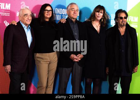 Londra, Regno Unito - 12 ottobre 2019 - Martin Scorsese, Emma Tillinger Koskoff, Robert De Niro, Jane Rosenthal e al Pacino partecipano alla photocall di Irishman che chiude il 63° BFI London Film Festival al The May Fair Hotel di Londra, Inghilterra Foto Stock