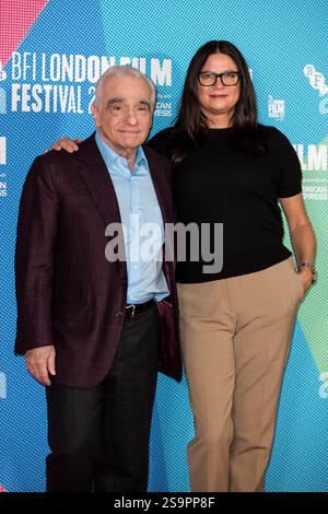 Londra, Regno Unito - 12 ottobre 2019 - Martin Scorsese ed Emma Tillinger Koskoff partecipano alla photocall di Irishman che chiude il 63° BFI London Film Festival al The May Fair Hotel di Londra, Inghilterra Foto Stock