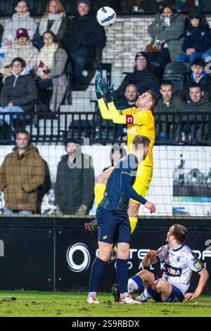 Hasselt, Belgio. 25 gennaio 2025. Ghijsens Lennart (1) dello Sporting Hasselt nella foto di sabato 25 gennaio 2025 a Hasselt, Belgio, durante una partita di calcio tra lo Sporting Hasselt e il KSK Heist. Crediti: Sportpix/Alamy Live News Foto Stock
