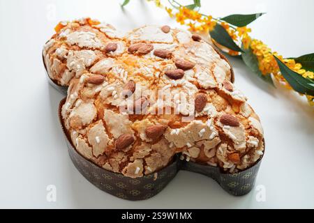 Colomba Pasquale, tradizionale pane pasquale italiano Foto Stock