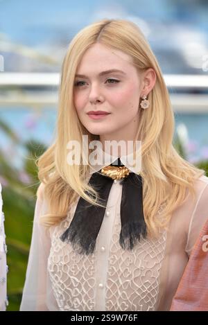 CANNES, FRANCIA - 14 MAGGIO: Elle Fanning Wearing Chopard, membro della giuria, partecipa al concorso "Master of Ceremonies" durante la 72a edizione del Festival di Cannes il 14 maggio 2019 a Cannes, Francia. CAP/PL ©Phil Loftus/Capital Pictures Foto Stock