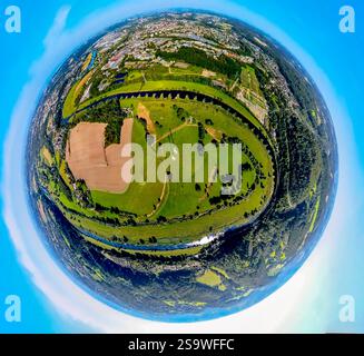 Vista aerea, Ruhrschleife Hattingen e fiume Ruhr, area di conservazione del paesaggio Ruhraue Hattingen Winz, globo terrestre, immagine fisheye, immagine a 360 gradi, Foto Stock