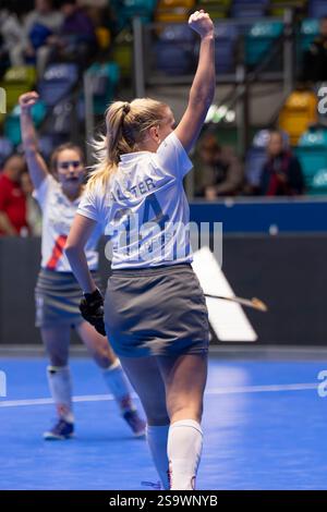 Francoforte, Germania. 25 gennaio 2025. a224. Streckt den ARM in Die H?He, Der Club an der Alster - Berlienr HC, Francoforte, S'wag Arena, 25.1.2025 crediti: dpa/Alamy Live News Foto Stock