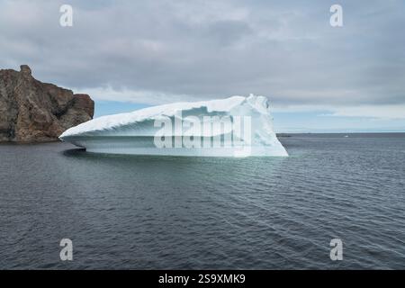 Iceberg a Spiller's Cove, Terranova e Labrador, Canada. Foto Stock