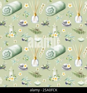 Sapone di oliva aleppo, asciugamano arrotolato, candele, diffusore di aroma, ciottoli impilati, fiori di frangipani e rami di ulivo. Disegno ad acquerello a mano con motivo senza cuciture isolato su sfondo verde oliva per un design spa. Foto Stock