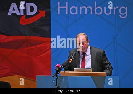 Dirk Nockemann, AFD Hamburg, spricht in der Heimfelder Friedrich-Ebert-Halle vor 650 Anhängern unter dem motto Hart für Hamburg . Dirk Nockemann spricht in der Heimfelder Friedrich-Ebert-Halle, Hamburg-Heimfeld Hamburg Deutschland Friedrich-Ebert-Halle *** Dirk Nockemann, AFD Hamburg, parla nella Heimfeld Friedrich Ebert Halle di fronte a 650 sostenitori con il motto Hart für Hamburg Dirk Nockemann parla nella Heimfeld Friedrich Ebert Halle, Hamburg Heimfeld Halle, Hamburg Heimfeld Hamburg Heimfeld Hamburg Heimfeld Friedrich Ebert Halle, Hamburg Heimfeld Amburgo Heimfeld Amburgo Foto Stock