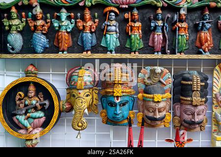 Souvenir in vendita a Kochi, Kerala, India Foto Stock