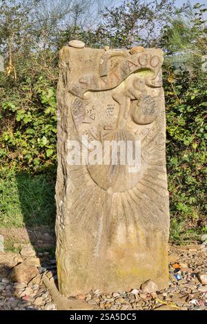 Spagna, Galizia. Segnate come pellegrini nei pressi di Santiago de Compostela sul cammino di Santiago (la via di San Giacomo) tra o Pino e Lavacolla Foto Stock
