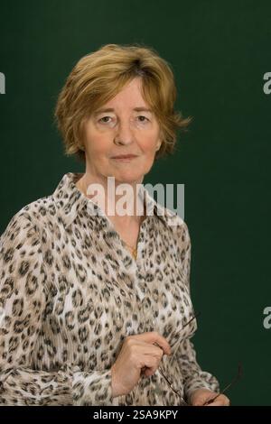 Pat Barker, l'autrice britannica vincitrice del premio Booker, fotografata all'Edinburgh International Book Festival, dove ha parlato della sua trilogia della rigenerazione. Il Festival del libro è stato il più grande evento letterario del mondo e ha visto la partecipazione di scrittori provenienti da tutto il mondo. L'evento del 2007 ha visto la partecipazione di circa 550 scrittori e si è svolto dal 11-27 agosto. Foto Stock