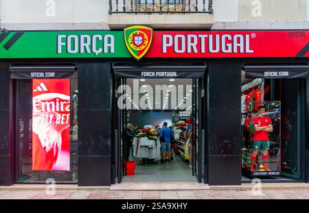 Lisbona, Portogallo - 30 ottobre 2024: Il negozio ufficiale di articoli sportivi da calcio del marchio forca Portugal Foto Stock