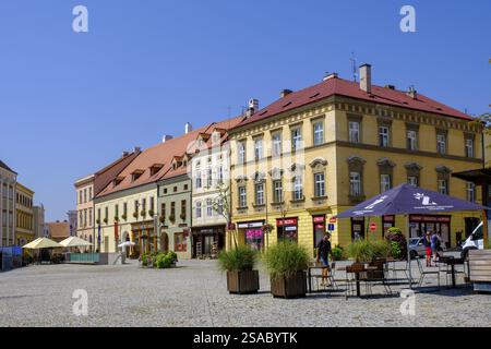 Case su Horni namesti Square, Old Town, Znojmo, Znojmo, Okres Znojmo, kraj Jihomoravsky, Moravia meridionale, Moravia, Repubblica Ceca, Europa Foto Stock
