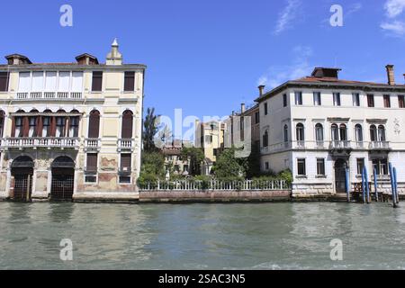Palazzi sul Canal Grande Foto Stock