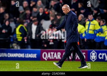 Eindhoven, Paesi Bassi. 29 gennaio 2025. EINDHOVEN, PAESI BASSI - GENNAIO 29: L'Arne slot sembra sfigurato durante la fase MD8 della UEFA Champions League 2024/25 tra il PSV Eindhoven e il Liverpool FC al PSV Stadion il 29 gennaio 2025 a Eindhoven, Paesi Bassi. (Foto di René Nijhuis/MB Media) credito: MB Media Solutions/Alamy Live News Foto Stock