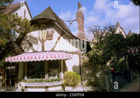 Carmel-by-the-Sea, CA, USA, circa 1994. Vista esterna del pittoresco ristorante Tuck Box. Foto Stock