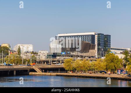Stockholm Waterfront Congress Centre, un punto di riferimento architettonico moderno a Klarabergsviadukten, Norrmalm, centro di Stoccolma, capitale della Svezia Foto Stock