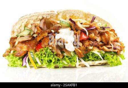 Kebab Sandwich su sfondo bianco Foto Stock