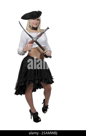 Giovane bella donna pirata con una flintlock pistola e spada Foto Stock