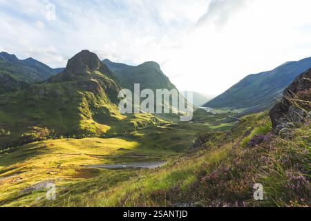 Vista panoramica di Glencoe, vicino a Fort William, Highland, Scotland, Regno Unito Foto Stock