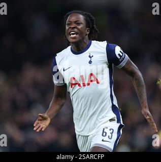 Oyindsmola Ajayi del Tottenham Hotspur festeggia il secondo gol con le sue squadre durante il Tottenham Hotspur e L'IF Elfsborg, UEFA Europa League, Tottenham Hotspur Stadium, Londra Regno Unito. Credito : Michael Zemanek Foto Stock
