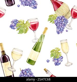 Motivo senza cuciture con bottiglie di vino e bacche di lilla. Vino rosso e bianco in bicchieri e bottiglie. Illustrazione ad acquerello per la carta dei vini, l'imballaggio, i tessuti, perfetta per l'azienda vinicola artigianale. Foto Stock