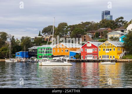 Lo storico Waterview Wharf Workshops a Balmain East, Sydney, Australia, che sono stati utilizzati per le riparazioni delle navi all'inizio del XX secolo Foto Stock