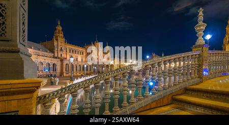 Plaza de España, esposizione Iberoamericana del 1929, Siviglia, Andalucía, Spagna, Europa Foto Stock