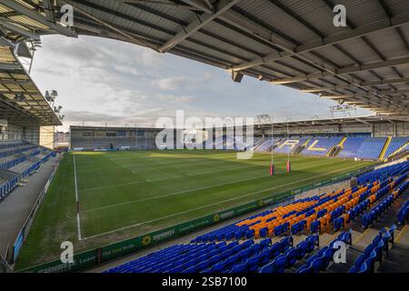 Vista generale dello stadio Halliwell Jones, sede dei Warrington Wolves davanti al Testimonial Match di Toby King Warrington Wolves vs Leigh Leopards all'Halliwell Jones Stadium, Warrington, Regno Unito, 1 febbraio 2025 (foto di Craig Thomas/News Images) Foto Stock