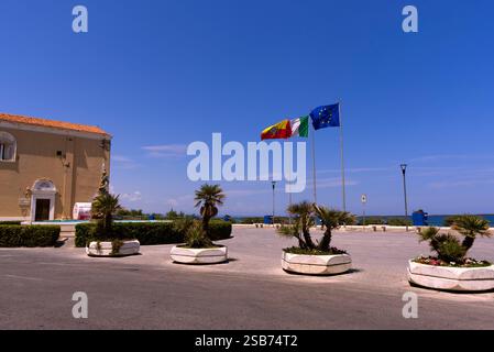 Termoli, Italia. Terrazza sul mare Adriatico dal centro della città Foto Stock