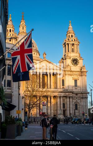 St Pauls Cathedral, Ludgatre Hill, City of London Inghilterra, Regno Unito. Sede del Vescovo di Londra Foto Stock