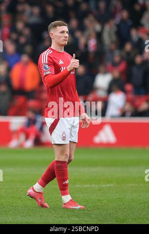 Nottingham, Regno Unito. 1 febbraio 2025. Nottingham, Inghilterra, 1 febbraio 2024: Elliot Anderson di Nottingham Forest durante la partita di calcio di Premier League 2024/25 tra Nottingham Forest FC e Brighton & Hove Albion FC al City Ground di Nottingham, Inghilterra. (Paul Bonser/SPP) credito: SPP Sport Press Photo. /Alamy Live News Foto Stock