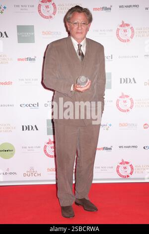 Daniel Craig, vincitore del Dilys Powell Award for Excellence in Film, nella stanza del vincitore ai London Critics' Circle Film Awards al May Fair Hotel di Londra. Data foto: Domenica 2 febbraio 2025. Foto Stock