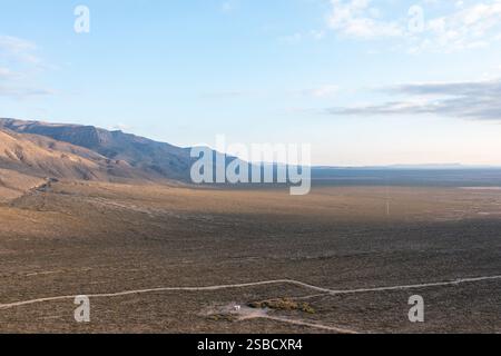 Vista aerea del deserto e delle scogliere vicino ad Alamogordo, New Mexico Foto Stock