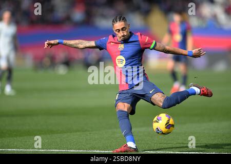 Barcellona, ESP. 2 febbraio 2025. FC BARCELONA VS DEPORTIVO ALAVES. 2 febbraio 2025 Raphina (11) del FC Barcelona durante la partita tra FC Barcelona e Deportivo Alaves corrispondente alla ventidue giorni di la Liga EA Sports allo Stadio Olimpico Lluis Companys di Montjuic a Barcellona, Spagna. Crediti: Rosdemora/Alamy Live News Foto Stock