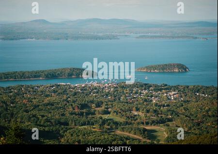 Vista aerea di Bar Harbor nell'Acadia National Park. Foto Stock